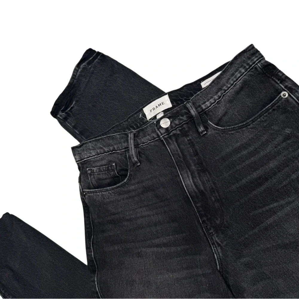 FRAME | le Sylvie Slender Straight in Wilkinson Rips wash Washed Black Jeans 27